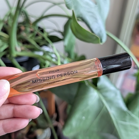 Phlur Missing Person Travel Eau De Parfum - Picture 2 of 3